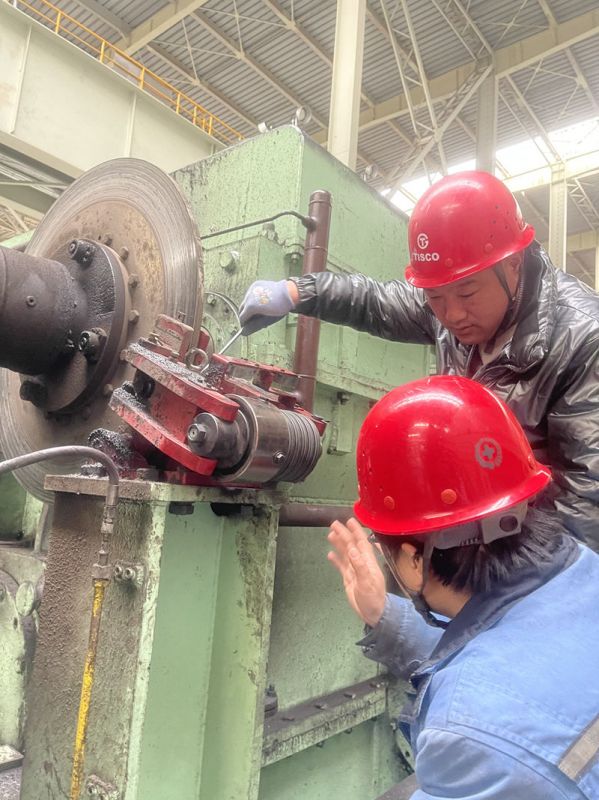 太原鋼鐵現場(chǎng)指導安裝調試